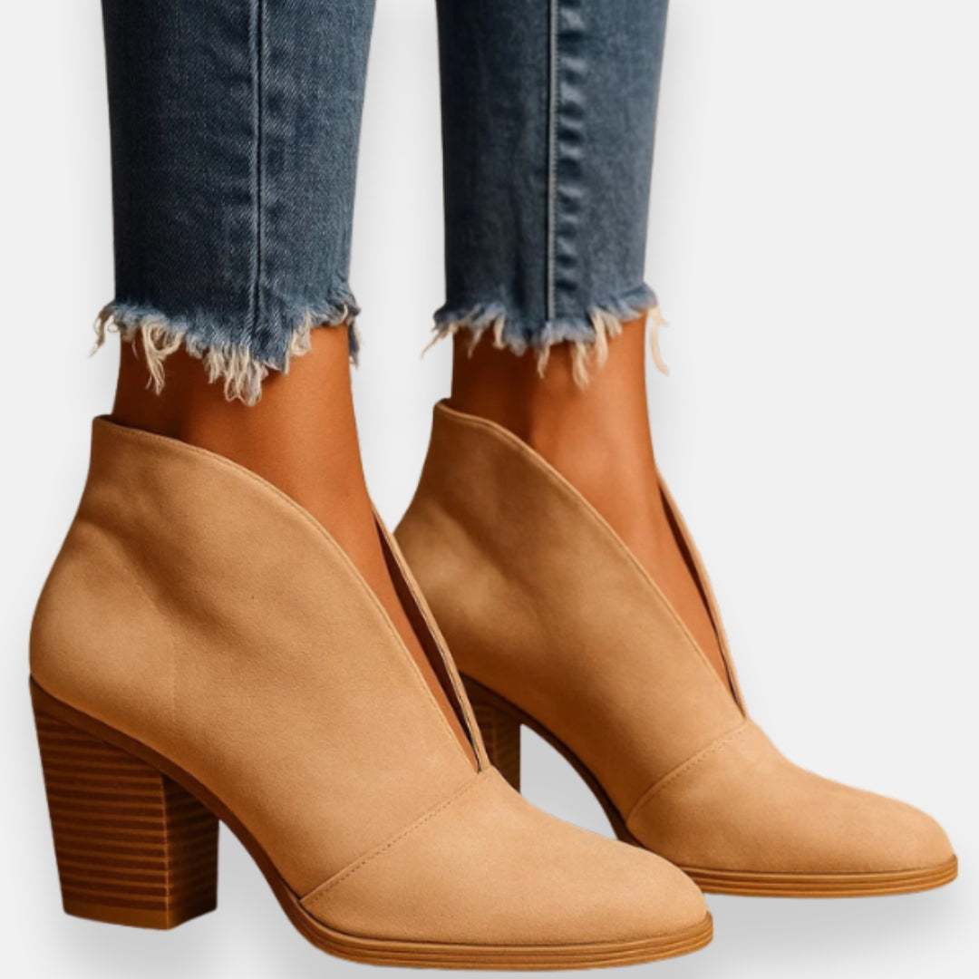 Aricie – Elegant Heeled Ankle Boots