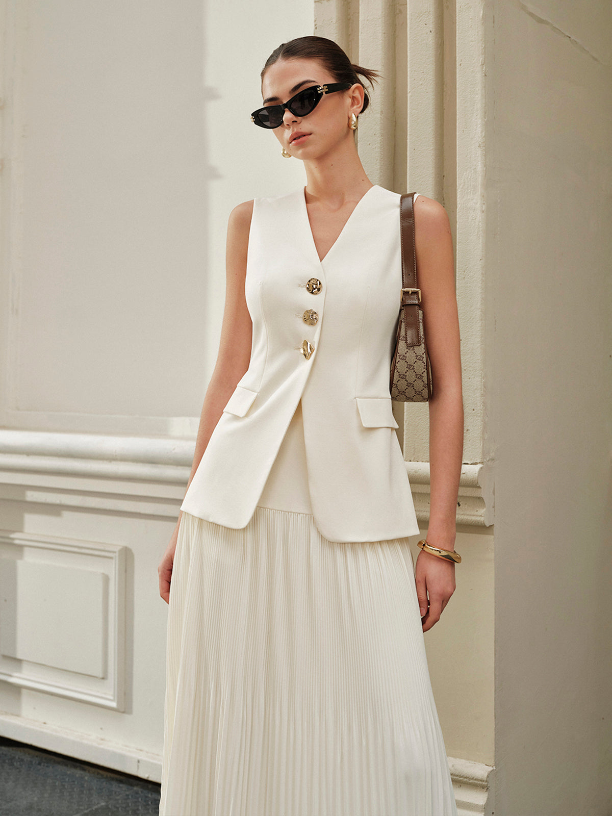 Mid-Waist Pleated Skirt