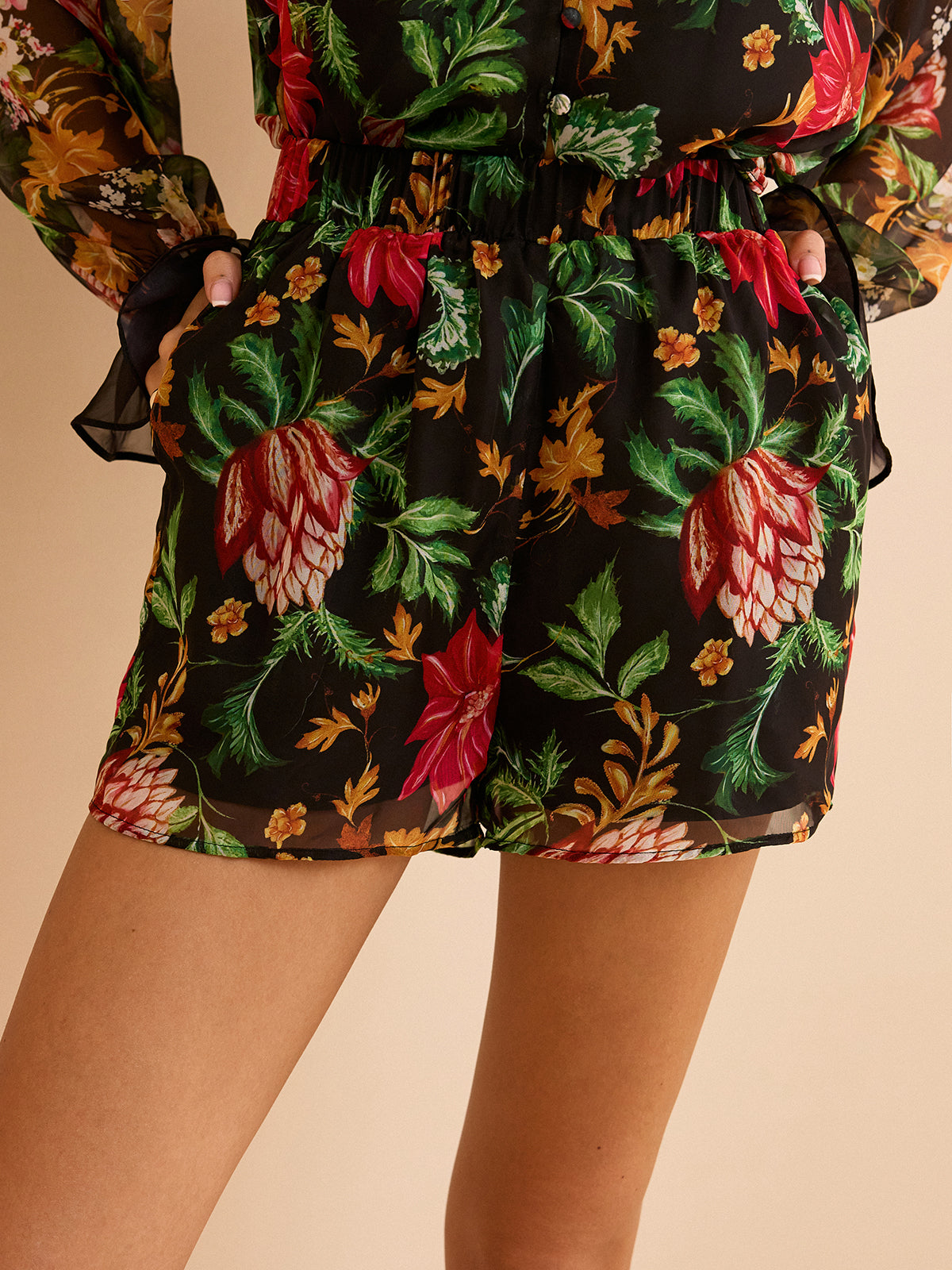 Chiffon Floral Print Elastic Waist Shorts