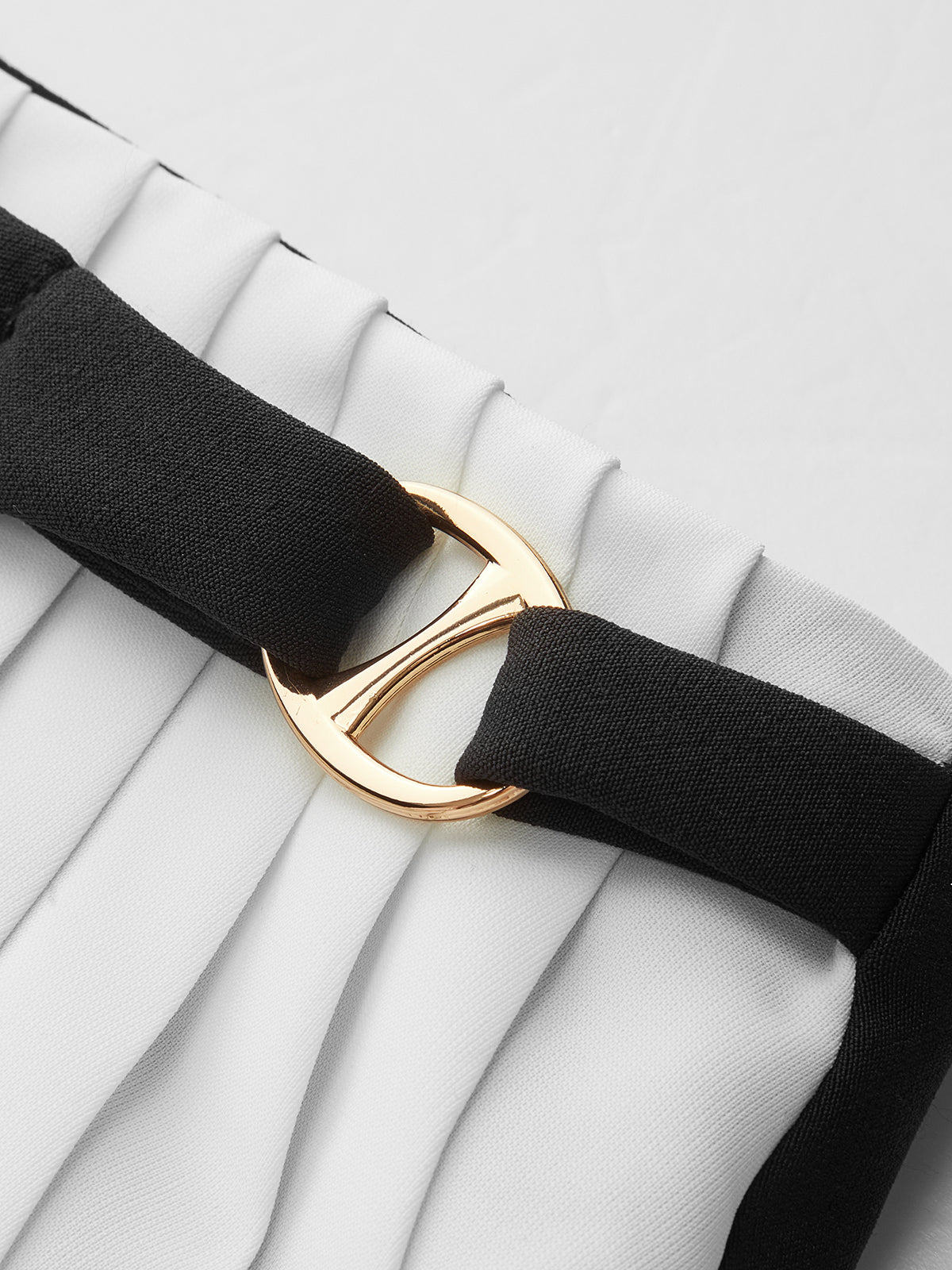 Color-Block Pleated Decor Pocket Mini Skirt