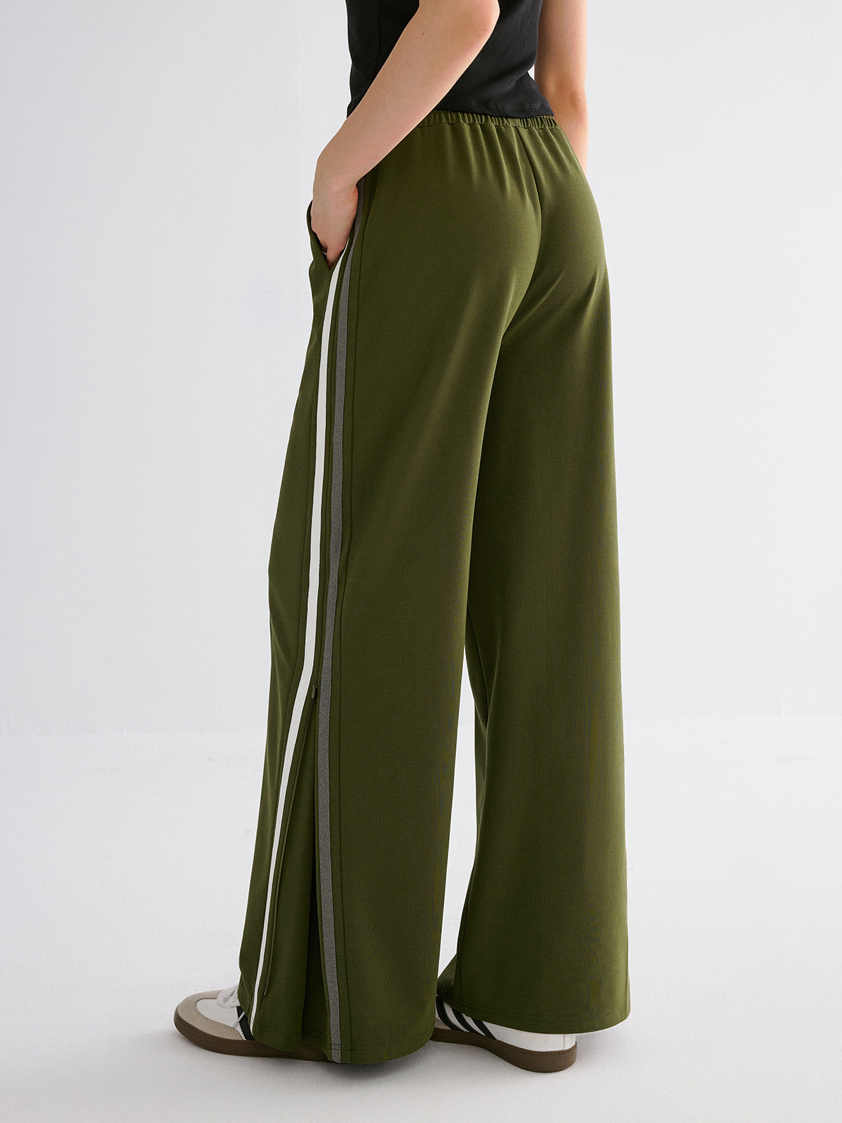 Side Stripe Slit Sweatpants
