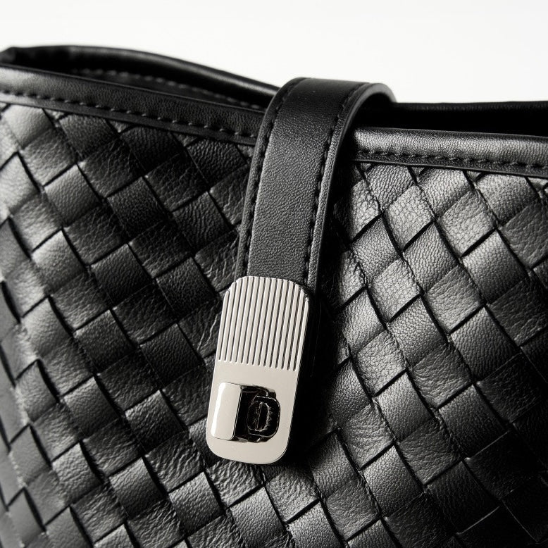 Women’s Genuine Sheepskin Woven Bucket Bag – Elegant Commuter Style