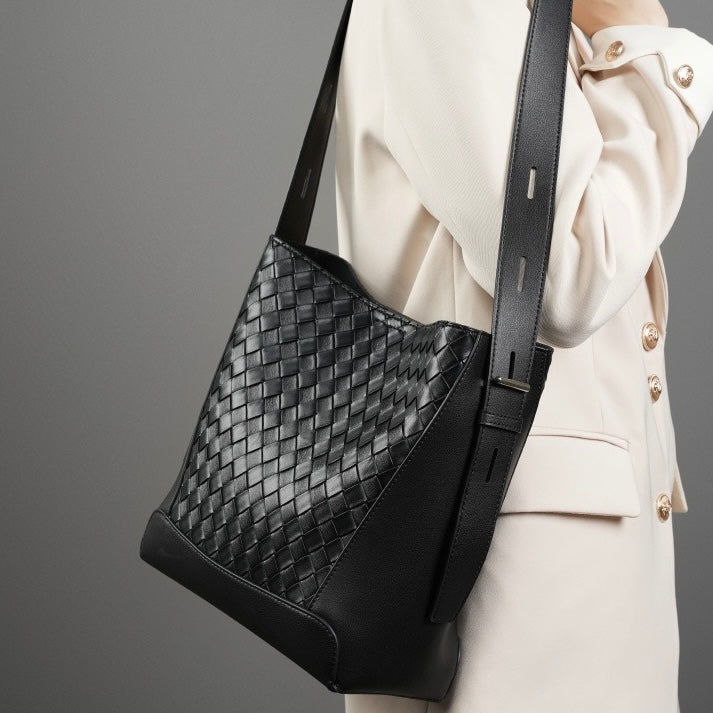 Women's Cowhide Handwoven Large Capacity Crossbody and Shoulder Bag