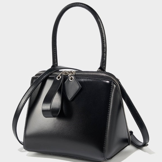 Women’s Genuine French Inspired Chic & Niche Crossbody Bag