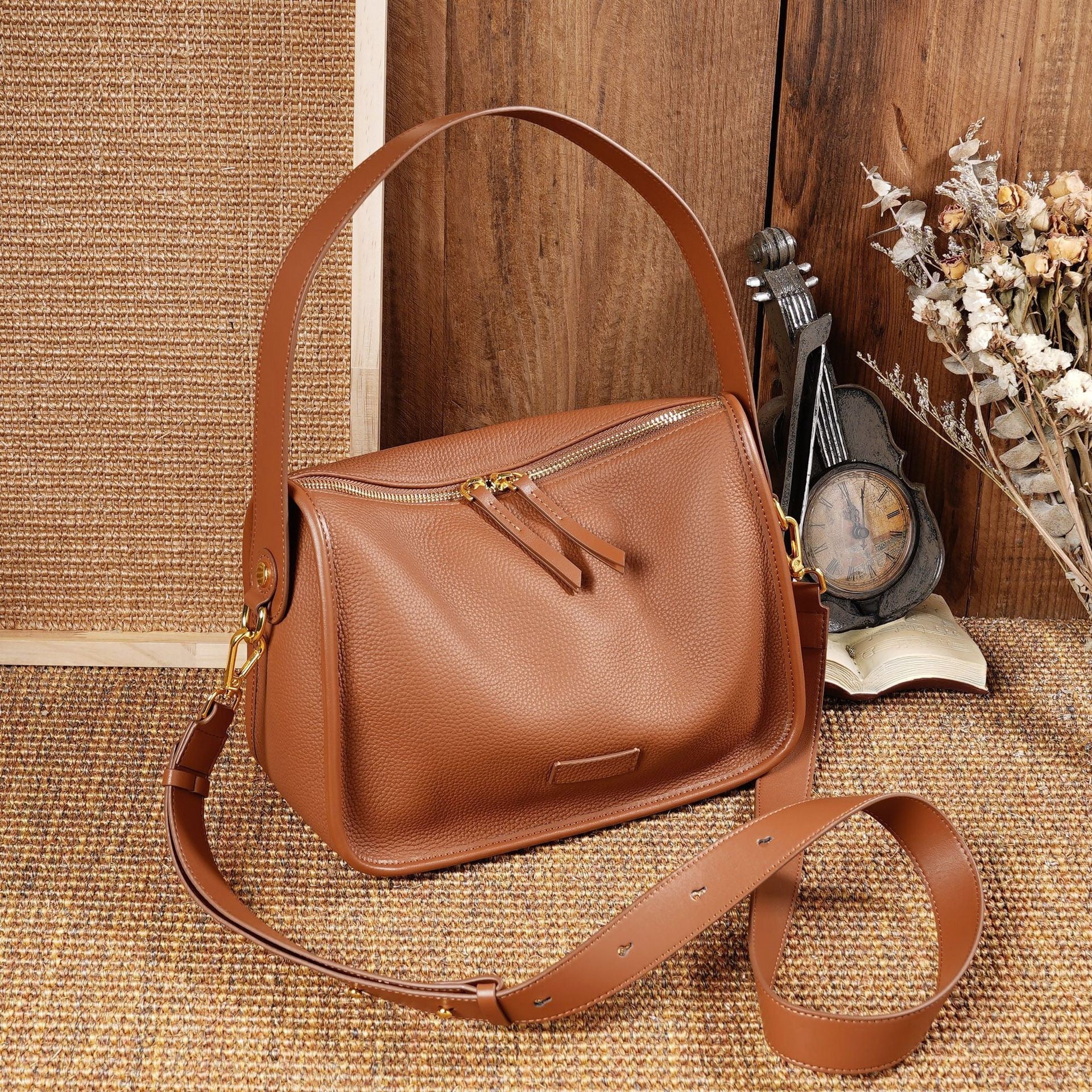 Women’s Genuine Leather Vintage Commuter Shoulder Bag
