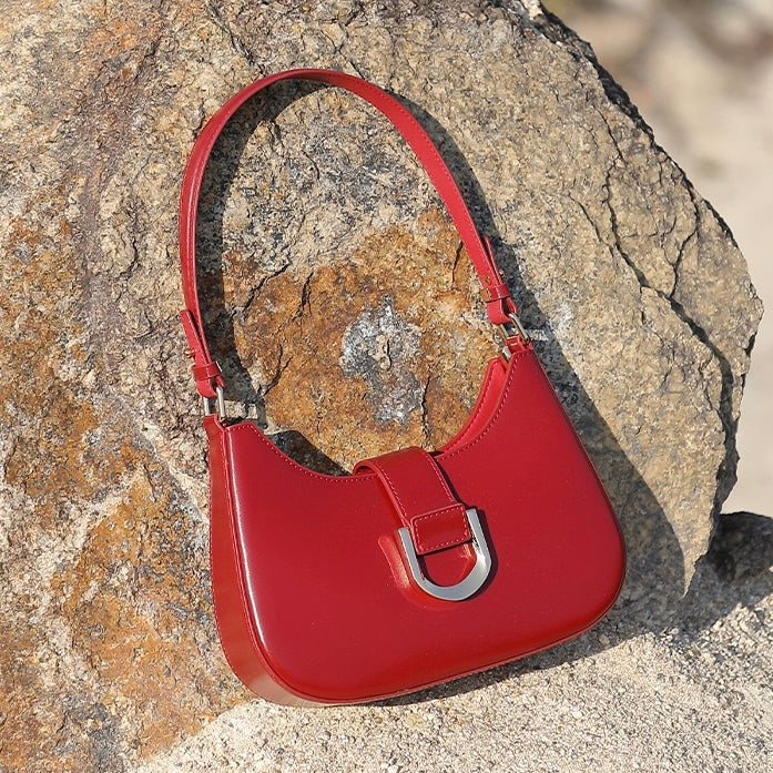 Women’s Soft Top-Grain Leather Baguette Shoulder Bag in Minimalist Commuter Style