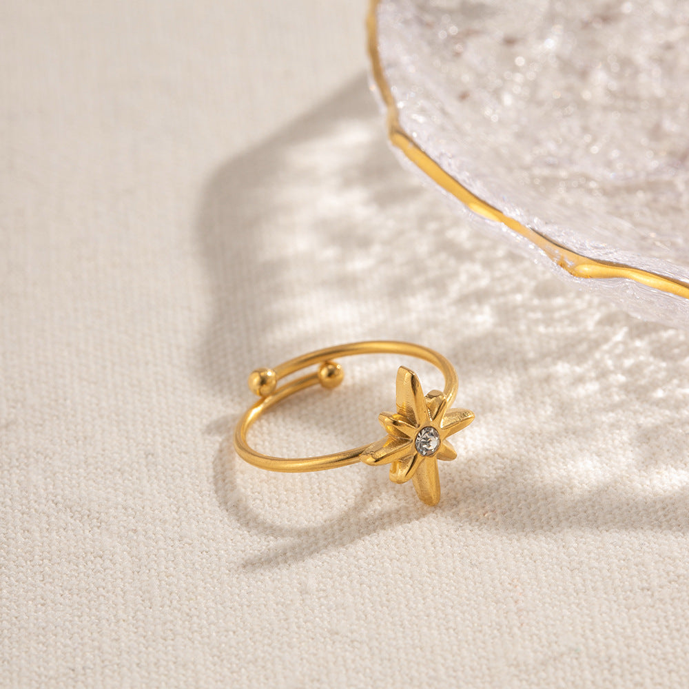 Octagram Ring Inlaid with White Diamonds