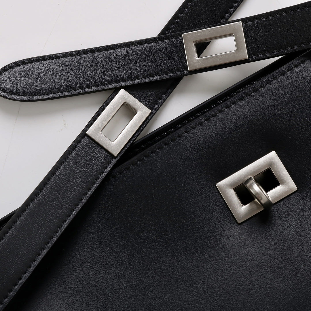 Women' Waxed Calfskin Vintage Crossbody Baguette Bag