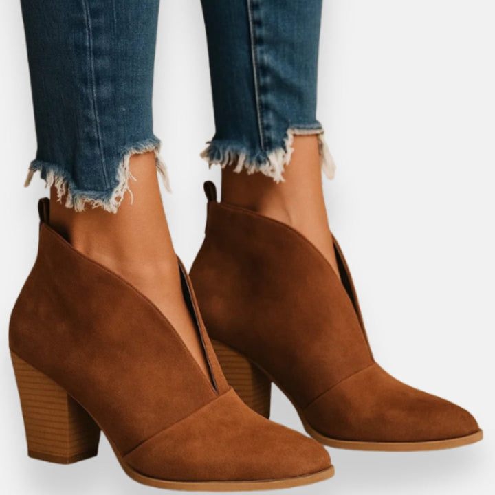 Aricie – Elegant Heeled Ankle Boots