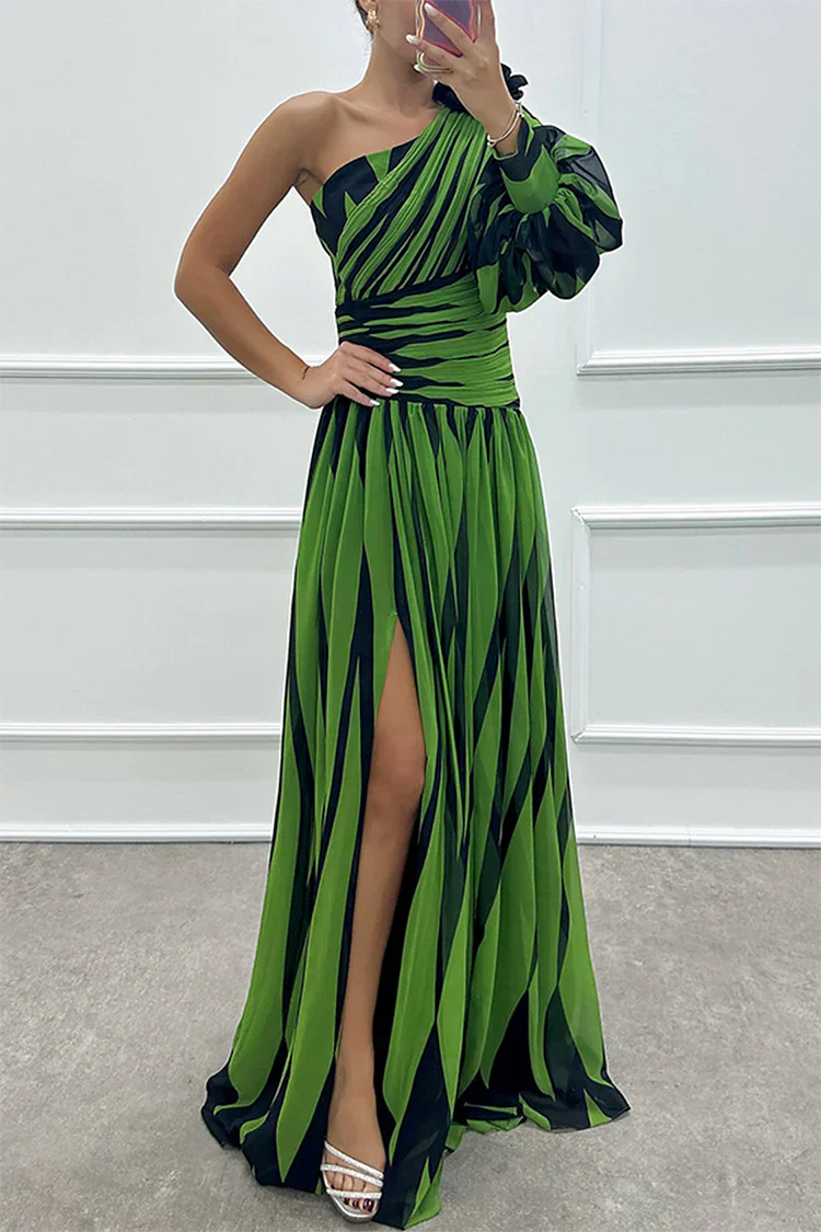 Tilda | Striking Sculpted Gown