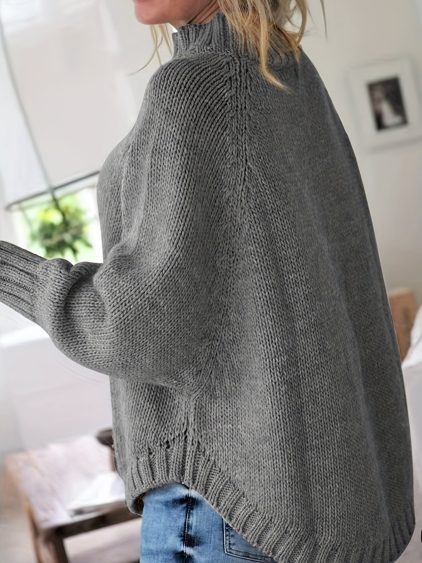Lorette - Elegant Cable Knit Sweater