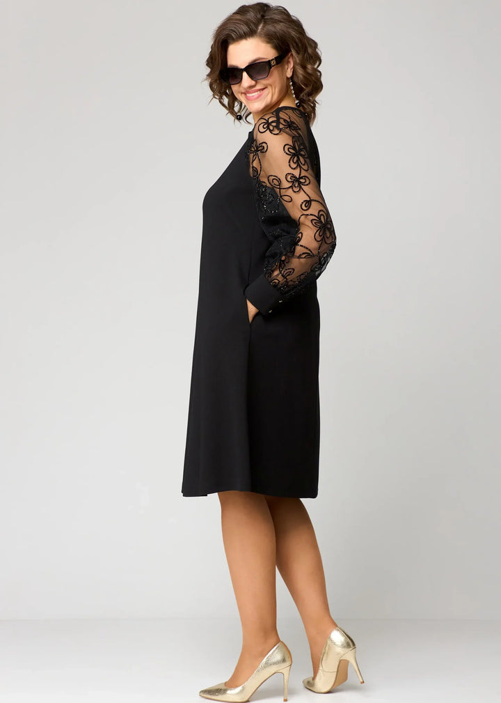 Caitlin - Elegant Lace Dress