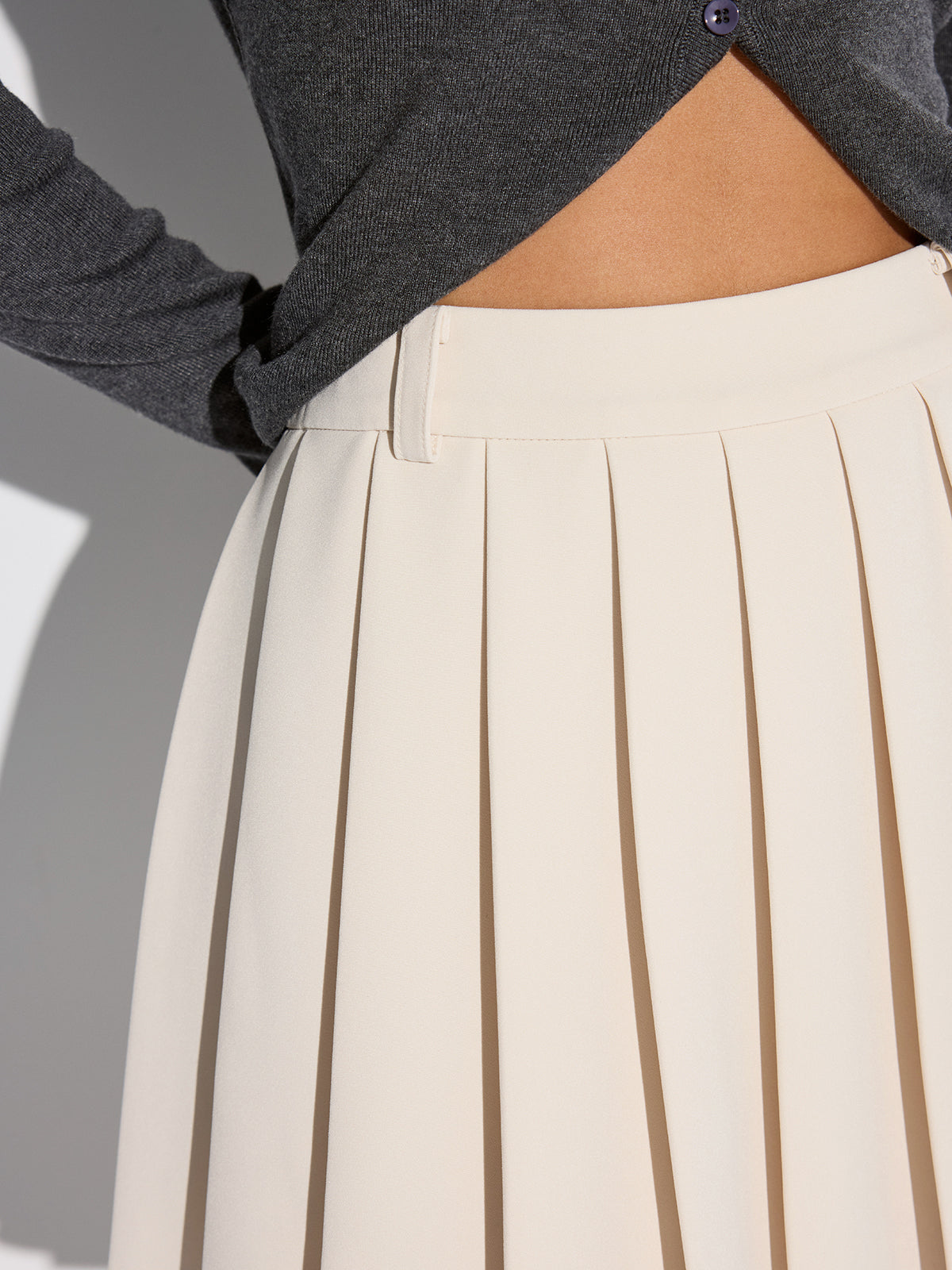 Mid-Waist Pleated Mini Skirt