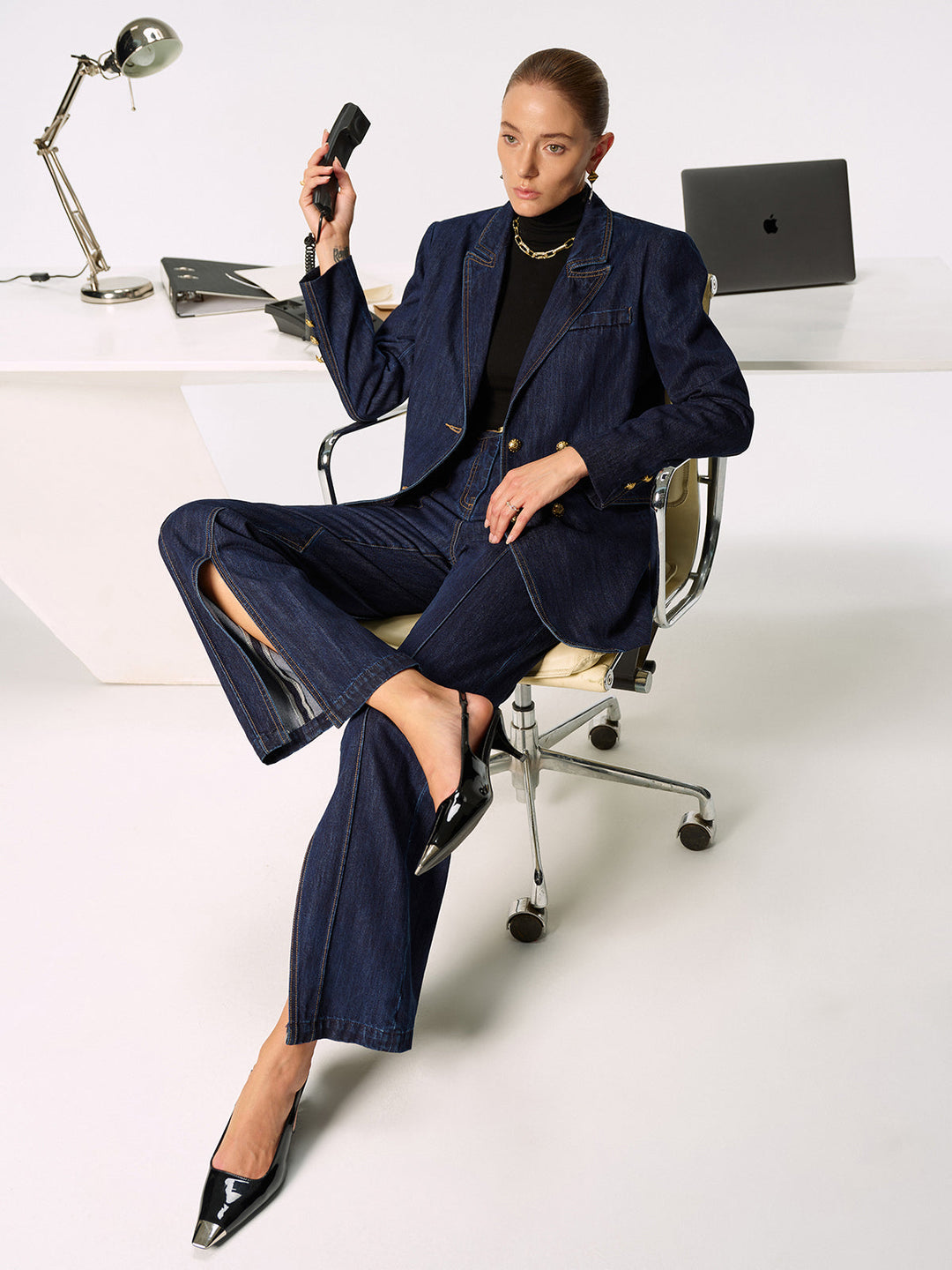 Mid-Waist Slit Denim Jeans