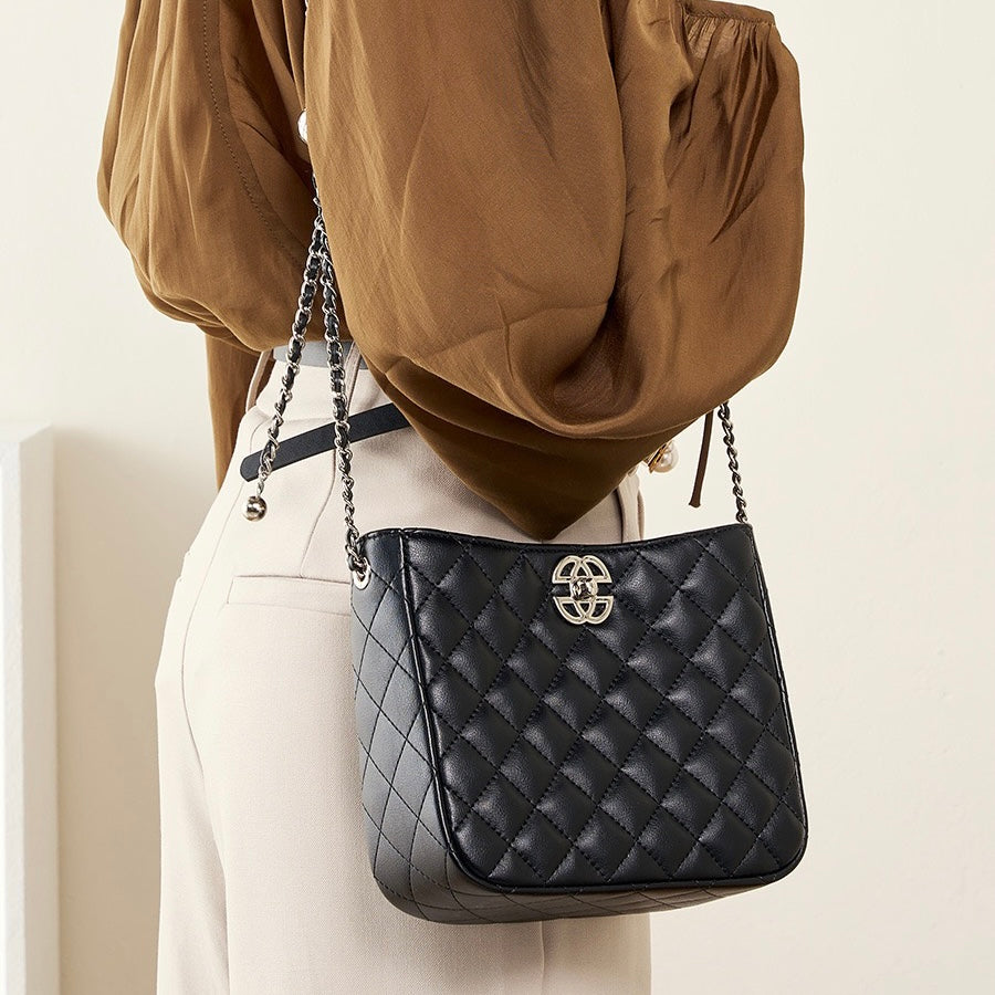 Women's Genuine Cowhide Commuter Chain Bucket Bag