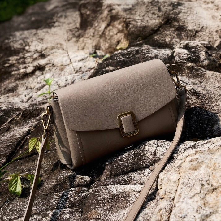 Women’s Genuine Leather Spring-Summer Commuter Tote Bag with Maillard Elegance