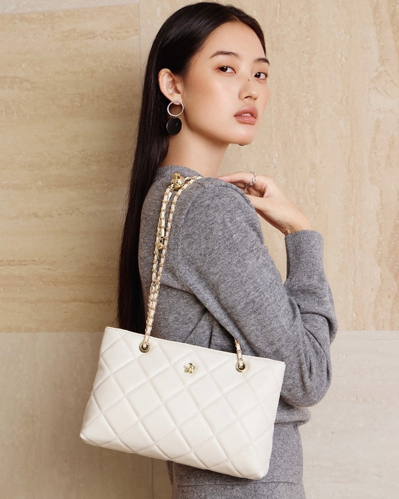 Women's Quilted Genuine Leather Chain Shoulder Bag