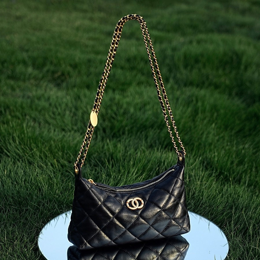 Noir Quilted Sheepskin Dual-Tone Chain Shoulder Bag