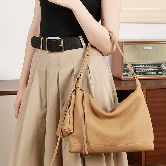 Minimalist Genuine Leather Large Capacity Commuter Tote Shoulder Bag