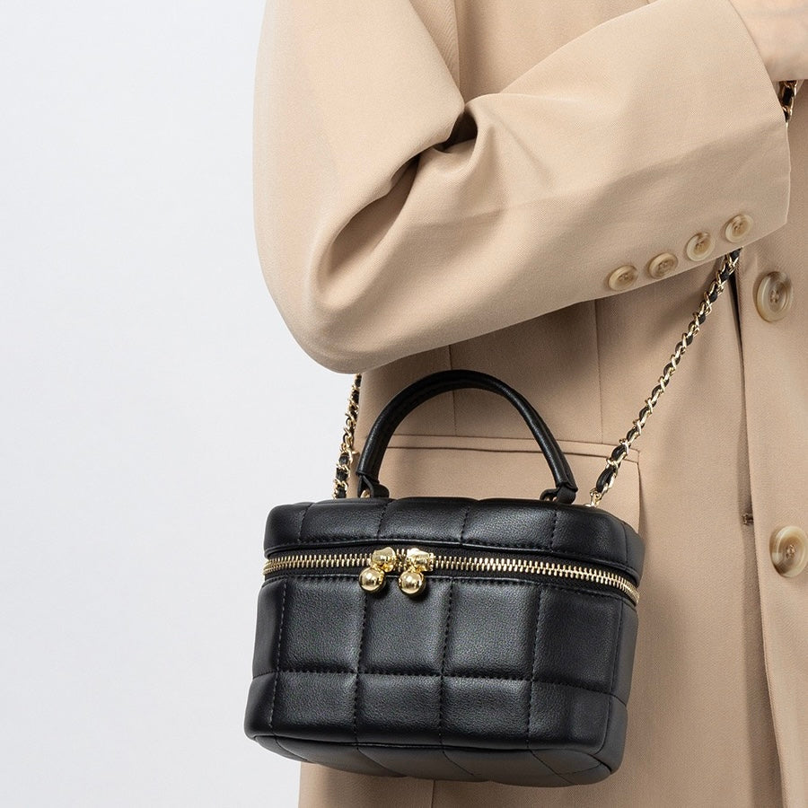 Women's Genuine Leather Textured Chain Shoulder Bag