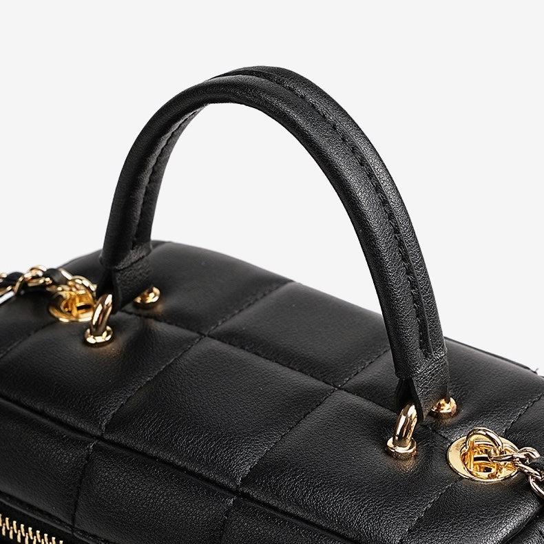 Women's Genuine Leather Textured Chain Shoulder Bag