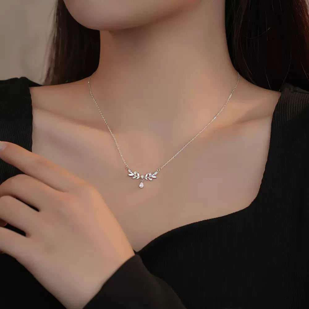 Laurel Blossom Dream Necklace