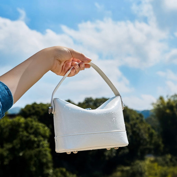 Women’s Genuine Leather Mini Bucket Shoulder Bag – Chic Turn-Lock Crossbody