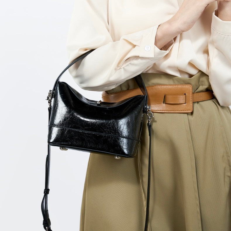 Women’s Genuine Leather Mini Bucket Shoulder Bag – Chic Turn-Lock Crossbody