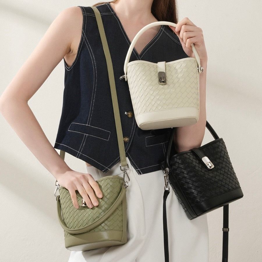 Women’s Genuine Sheepskin Woven Bucket Bag – Elegant Commuter Style