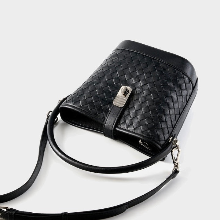 Women’s Genuine Sheepskin Woven Bucket Bag – Elegant Commuter Style