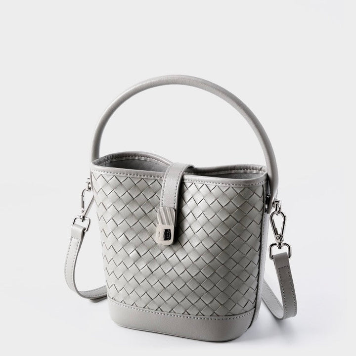 Women’s Genuine Sheepskin Woven Bucket Bag – Elegant Commuter Style