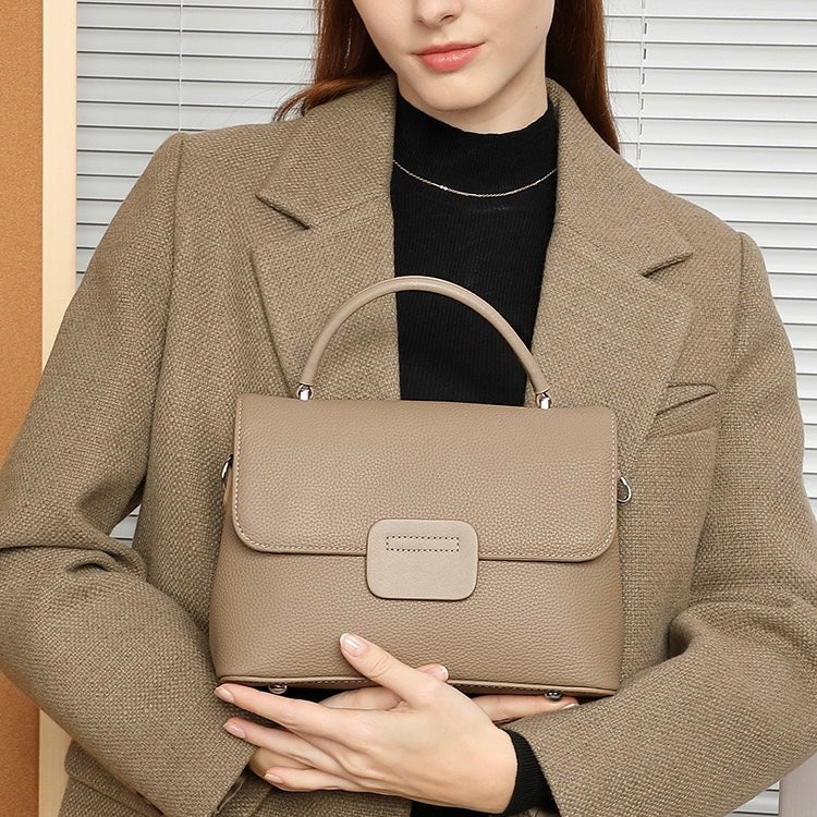 Minimalist Top-Grain Cowhide Handheld Envelope Crossbody Bag