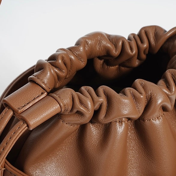 Luxury Women's Lambskin Woven Crossbody Handheld Barrel Bag for Beach Vacation