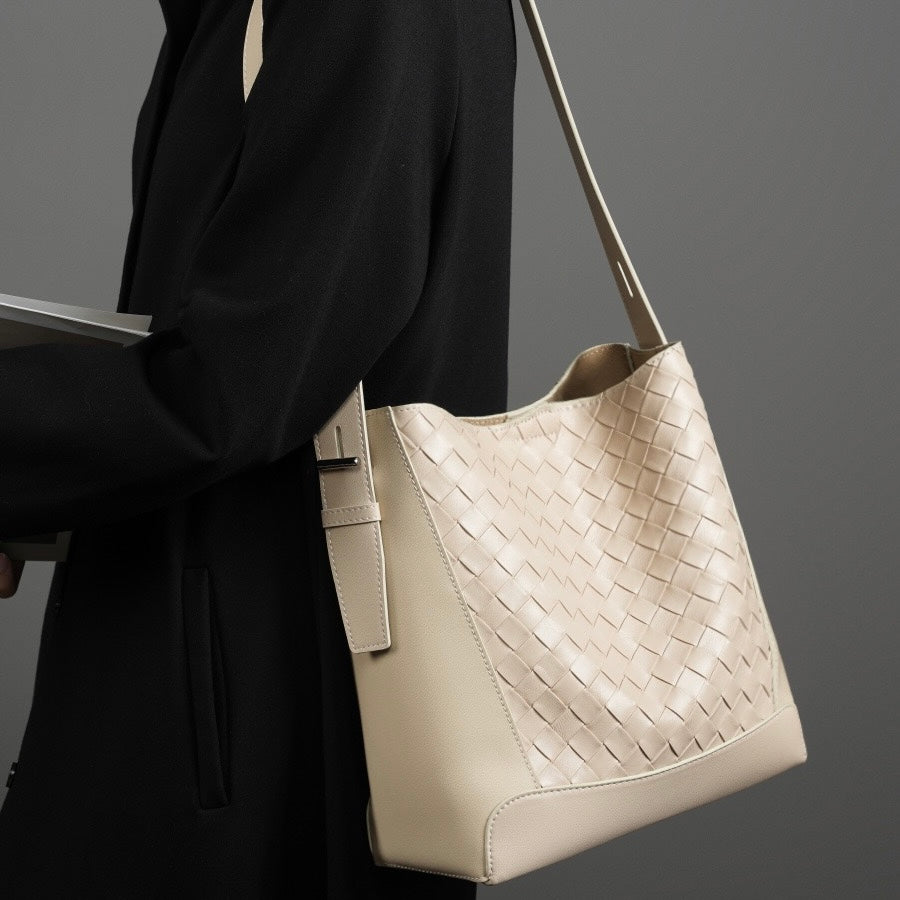 Women's Cowhide Handwoven Large Capacity Crossbody and Shoulder Bag