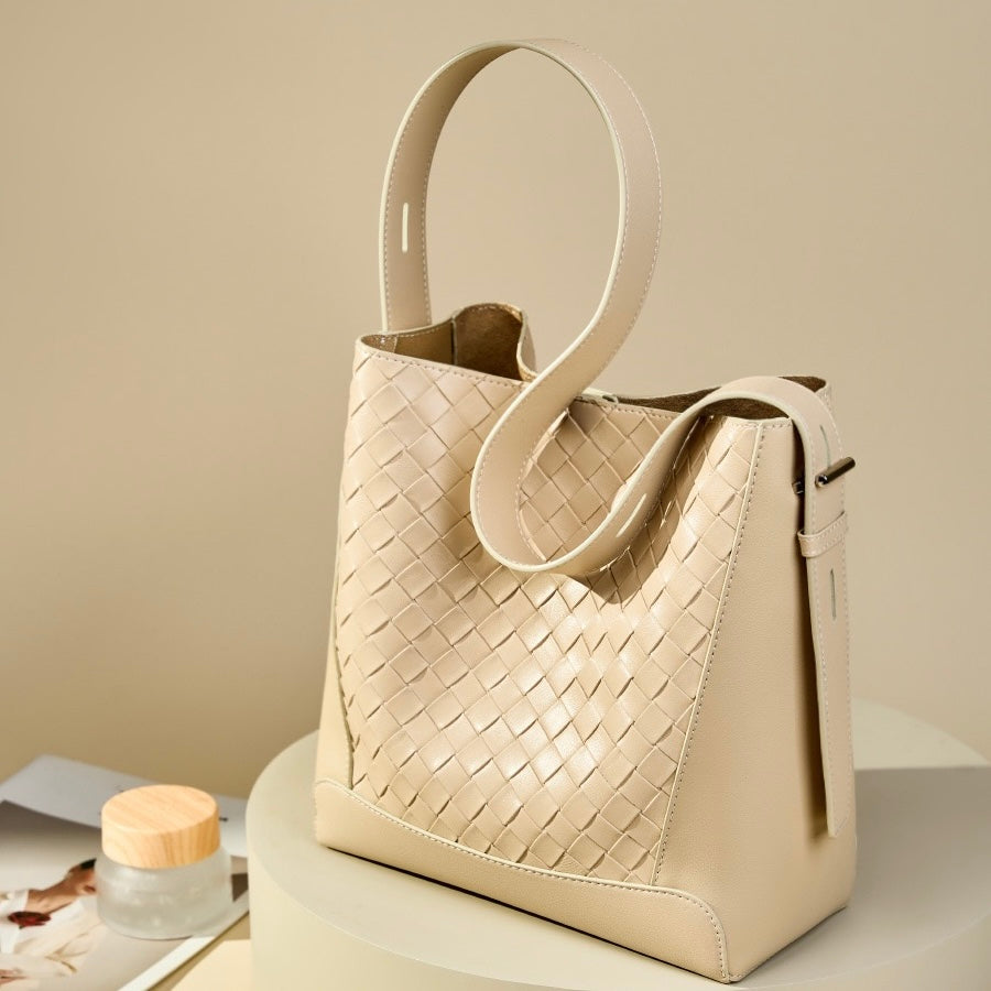 Women's Cowhide Handwoven Large Capacity Crossbody and Shoulder Bag