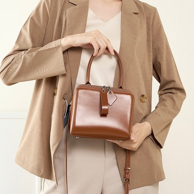 Women’s Genuine French Inspired Chic & Niche Crossbody Bag