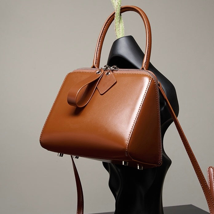 Women’s Genuine French Inspired Chic & Niche Crossbody Bag