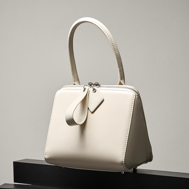 Women’s Genuine French Inspired Chic & Niche Crossbody Bag