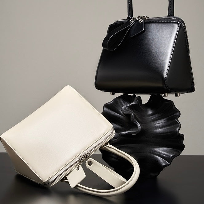 Women’s Genuine French Inspired Chic & Niche Crossbody Bag