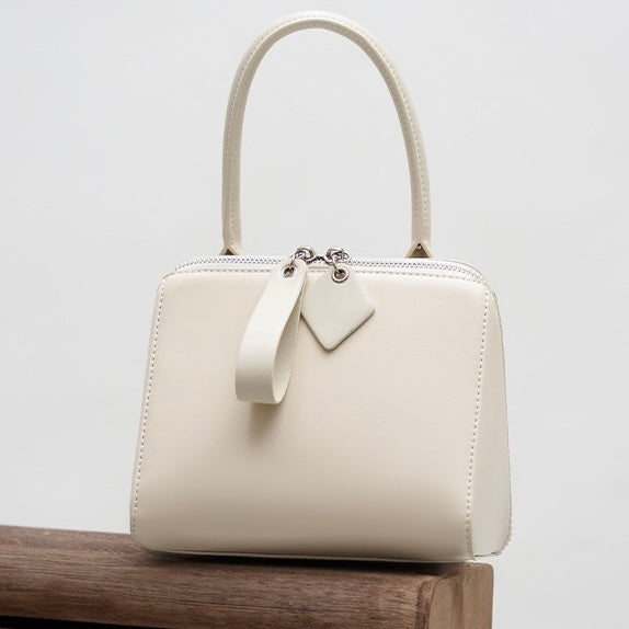 Women’s Genuine French Inspired Chic & Niche Crossbody Bag