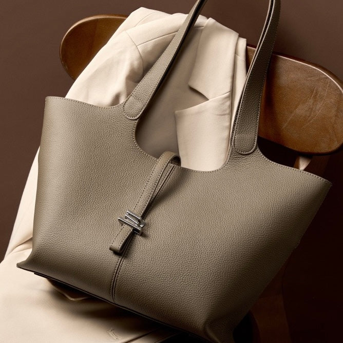 2025 New Women’s Genuine Leather Large Capacity Commuter Tote Bag