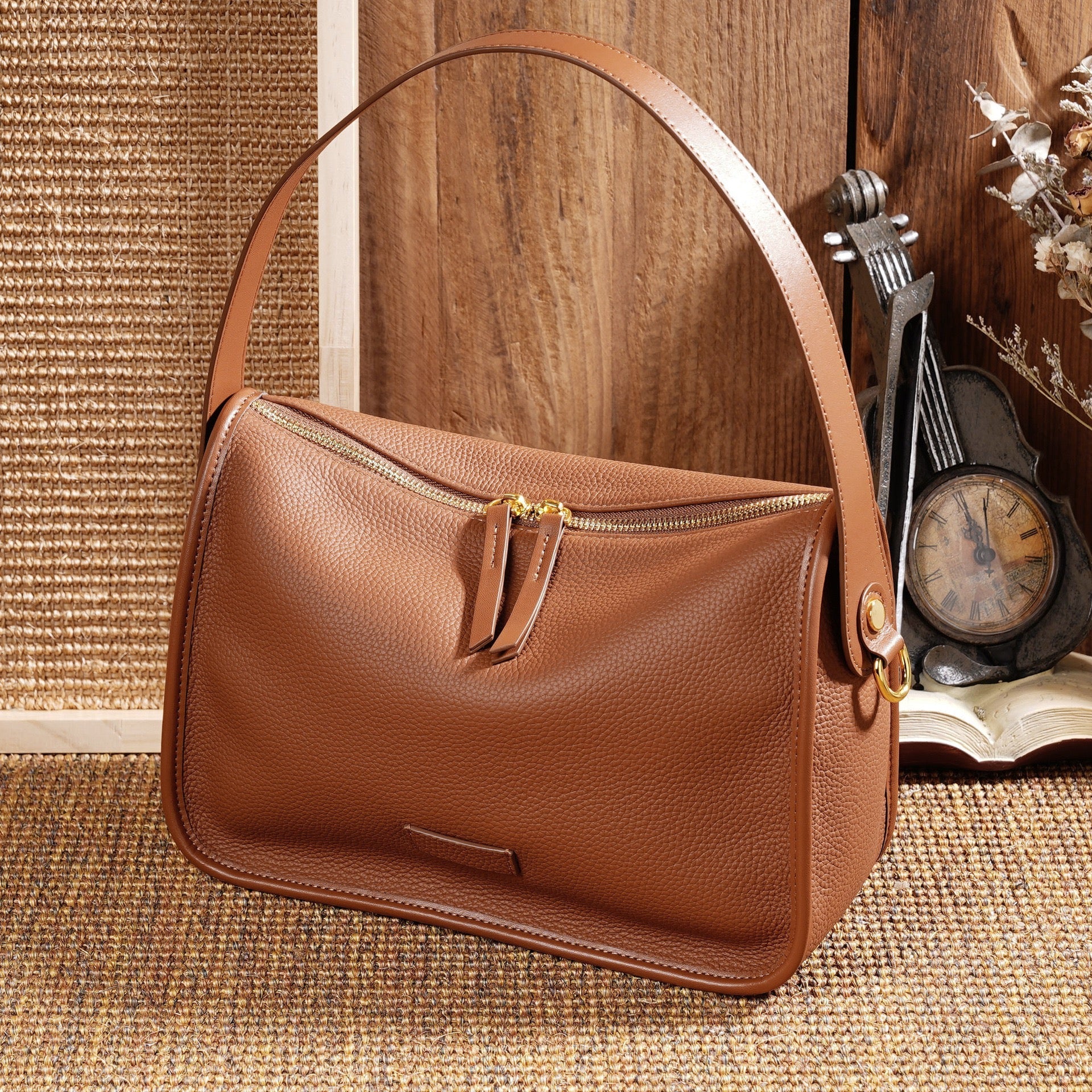 Women’s Genuine Leather Vintage Commuter Shoulder Bag