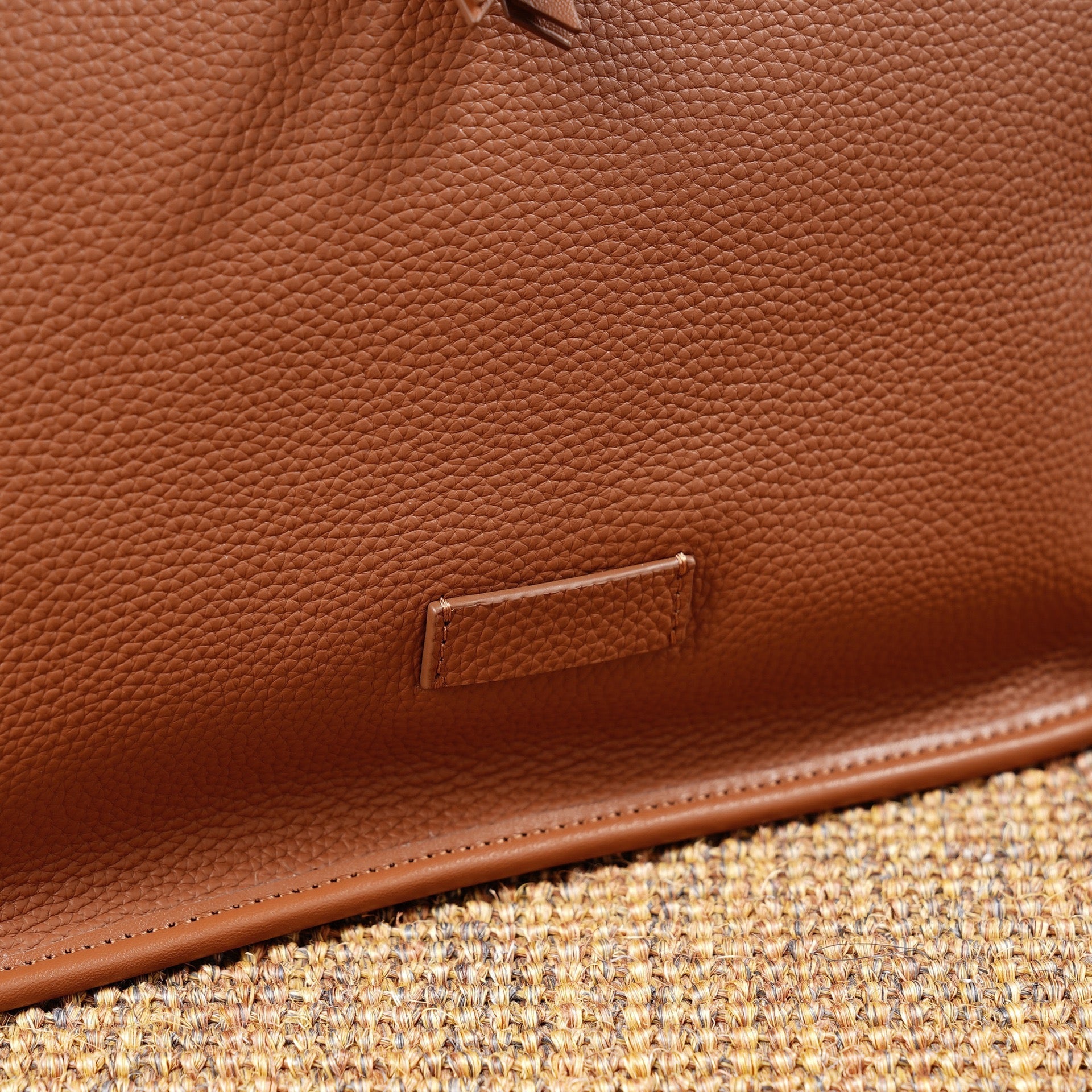 Women’s Genuine Leather Vintage Commuter Shoulder Bag