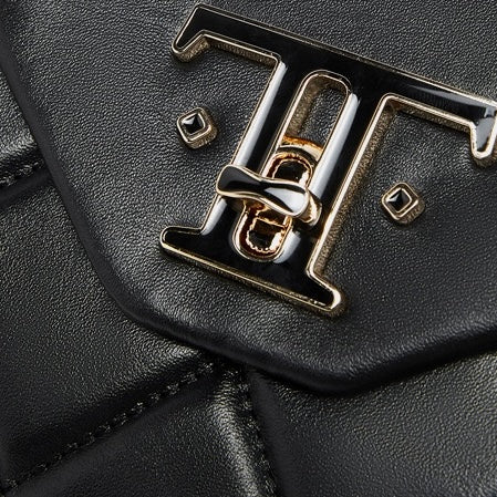 Women’s Genuine Leather Chain Shoulder Crossbody Bag in Commuter Chic Style