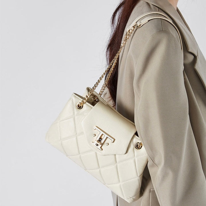 Women’s Genuine Leather Chain Shoulder Crossbody Bag in Commuter Chic Style