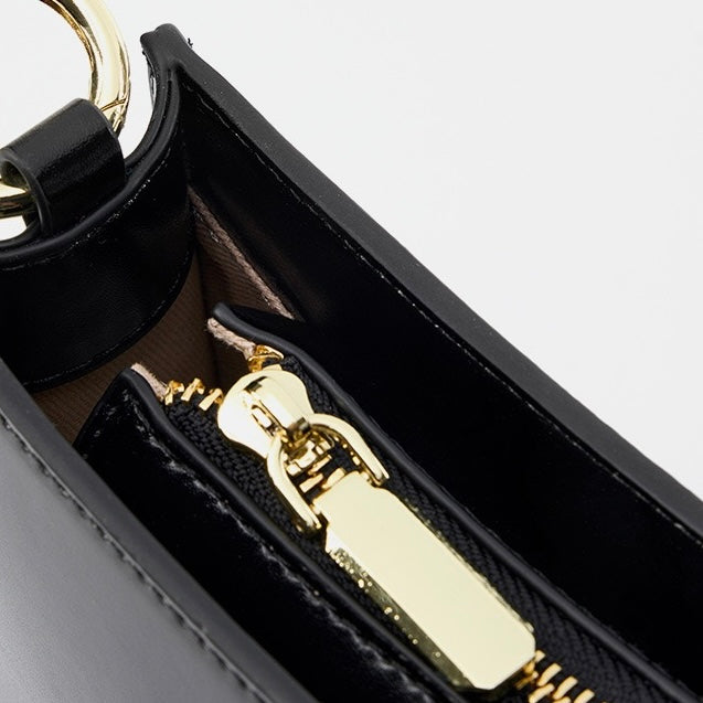 Women‘s Luxurious Genuine Leather Underarm Baguette Bag