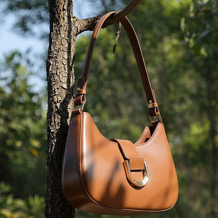 Women’s Soft Top-Grain Leather Baguette Shoulder Bag in Minimalist Commuter Style