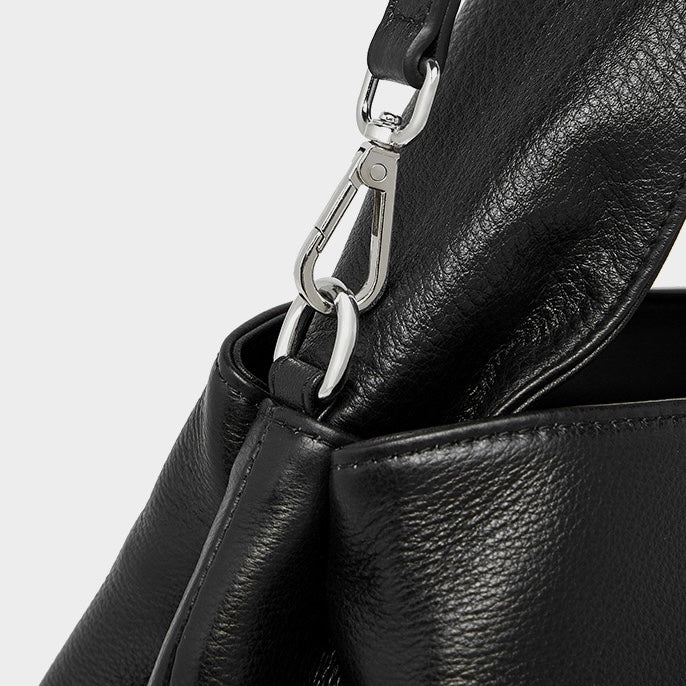 Women’s Genuine Leather Vintage-Style Top-Grain Shoulder Bag in Classic Design