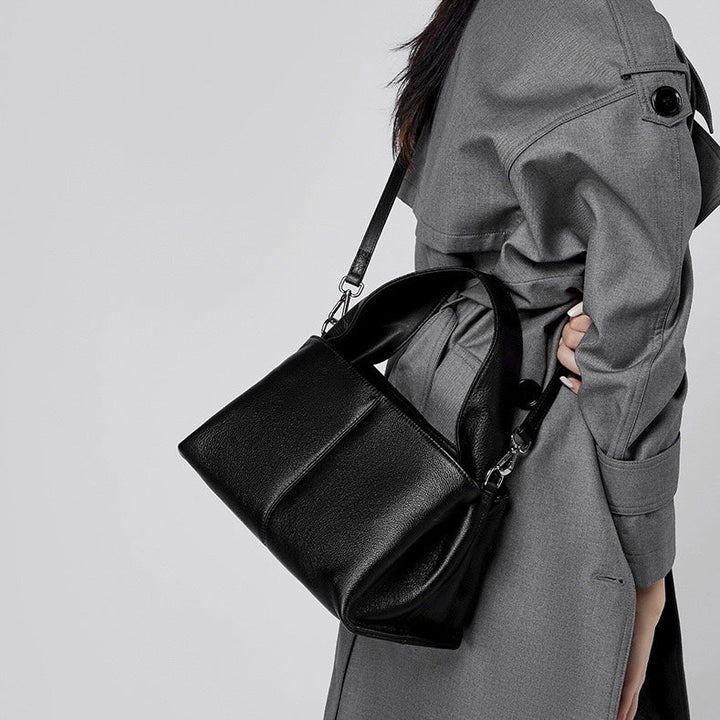 Women’s Genuine Leather Vintage-Style Top-Grain Shoulder Bag in Classic Design