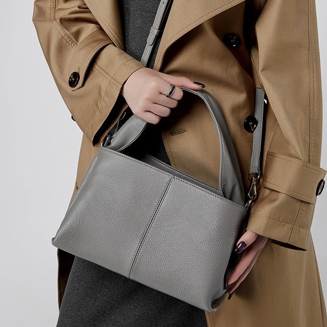 Women’s Genuine Leather Vintage-Style Top-Grain Shoulder Bag in Classic Design